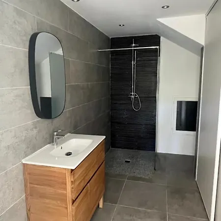Studio Rez-de-villa, Proche Centre Apartmán