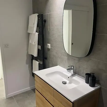 Apartmán Studio Rez-de-villa, Proche Centre *